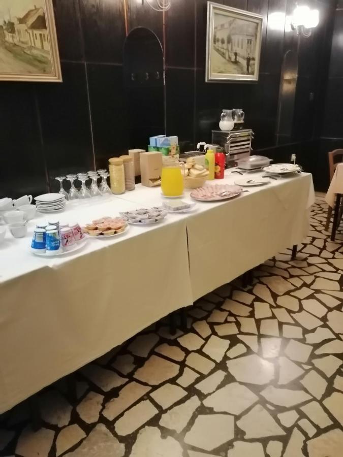 빌로비티카 Sulentic Sobe I Restoran B&B 외부 사진
