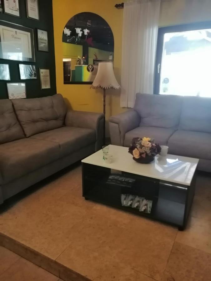 빌로비티카 Sulentic Sobe I Restoran B&B 외부 사진